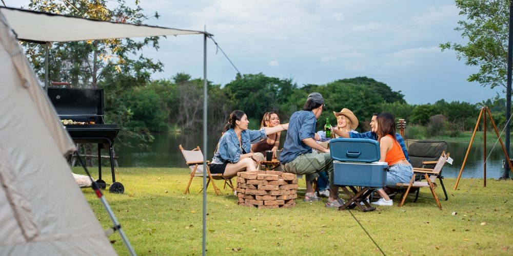 Group,Of,Diverse,Friend,Having,Outdoors,Camping,Party,Together,In